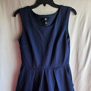 IZ Byer size Medium dress. Navy blue with light teal.